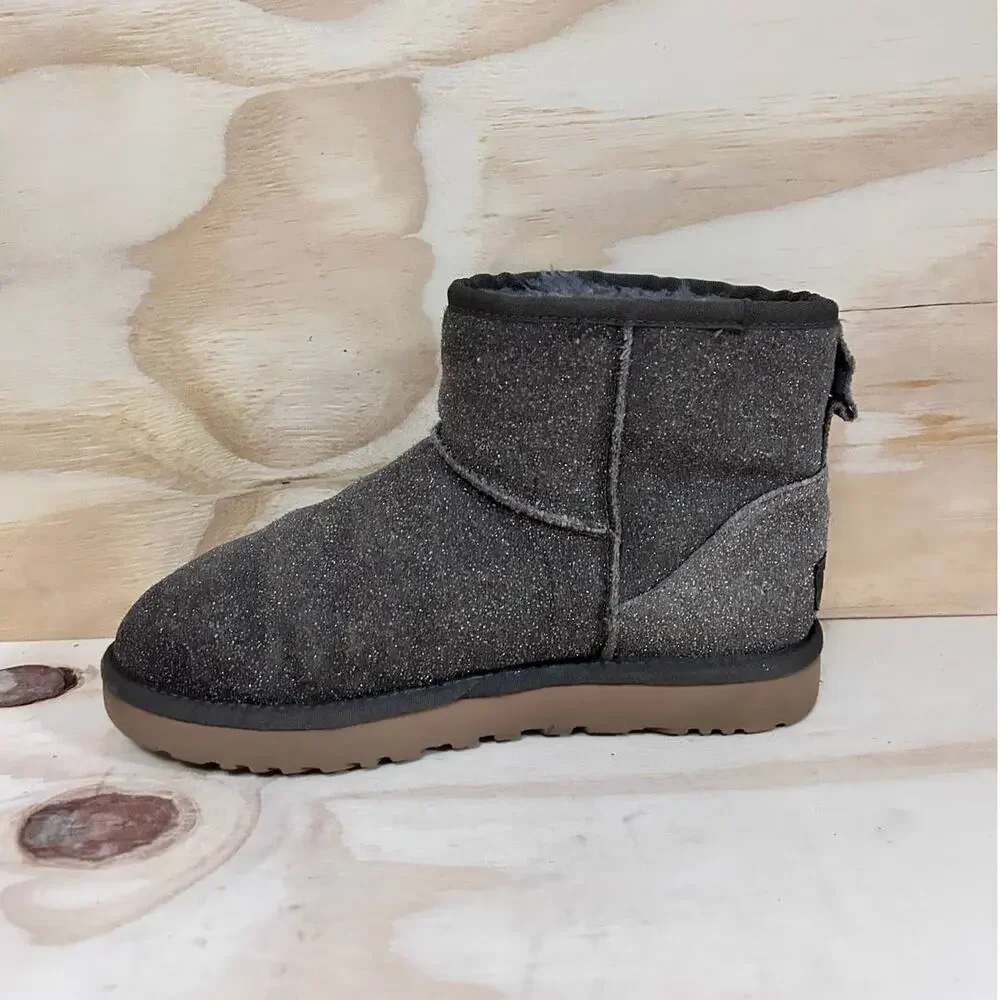 UGG Australia - Classic Mini Serein - Boots - Brown - Women's - 8 - S/N 1013984
